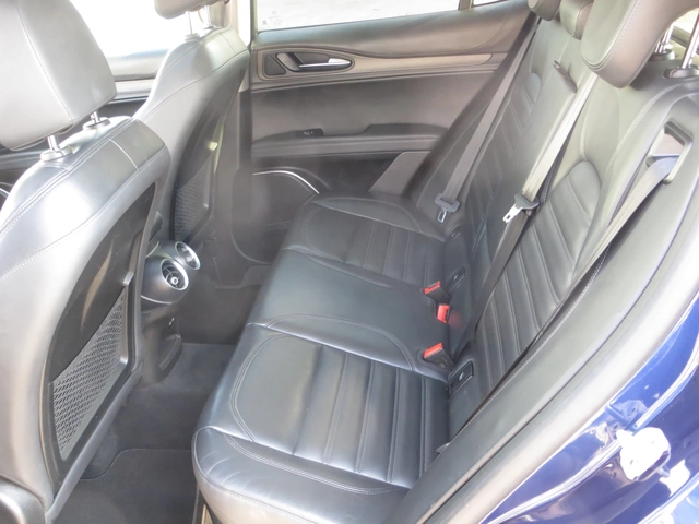 Alfa Romeo Stelvio 2, 2 VELOCE - автомобили, коли, обяви за нови и употребявани 11