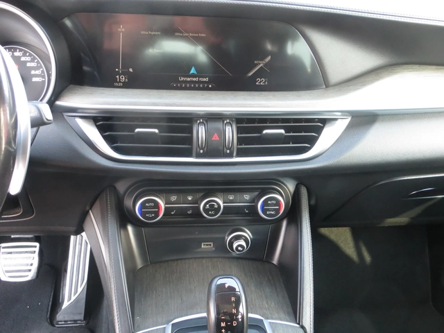 Alfa Romeo Stelvio 2, 2 VELOCE - автомобили, коли, обяви за нови и употребявани 8