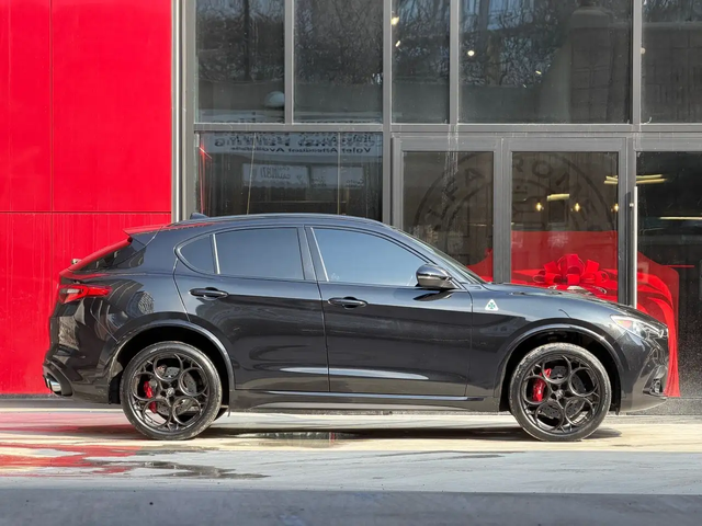 Alfa Stelvio 505hp|One Owner|Low Mileage|Clean Carfax Quadrifog All Wheel Drive - автомобили, коли, обяви за нови и употребявани 1
