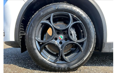 Alfa Stelvio Sport |Heated Leather |Panoroof |SafetyTech |AWD All Wheel Drive - автомобили, коли, обяви за нови и употребявани 7