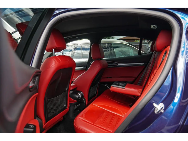 Alfa Stelvio Ti Sport |AWD|ONE OWNER|BSM|NAVI|PANO|RED INT All Wheel Drive - автомобили, коли, обяви за нови и употребявани 13