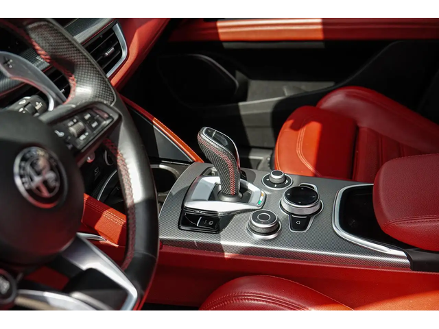 Alfa Stelvio Ti Sport |AWD|ONE OWNER|BSM|NAVI|PANO|RED INT All Wheel Drive - автомобили, коли, обяви за нови и употребявани 19