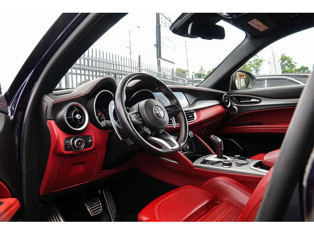 Alfa Stelvio Ti Sport |AWD|ONE OWNER|BSM|NAVI|PANO|RED INT All Wheel Drive - автомобили, коли, обяви за нови и употребявани 7