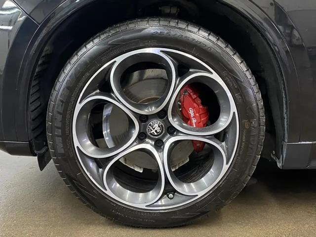 Alfa Stelvio Veloce **VÉHICULE CERTIFIÉ!!** All Wheel Drive - автомобили, коли, обяви за нови и употребявани 10