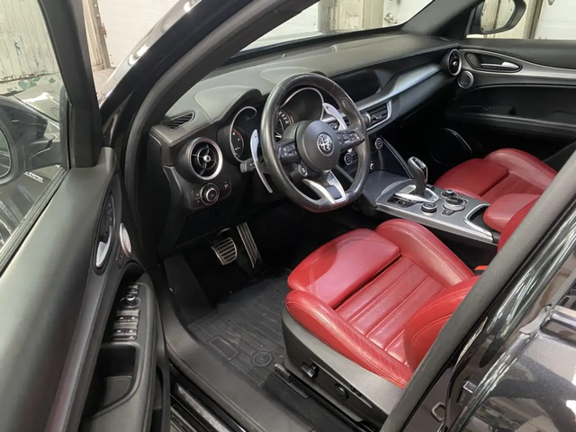 Alfa Stelvio Veloce **VÉHICULE CERTIFIÉ!!** All Wheel Drive - автомобили, коли, обяви за нови и употребявани 13