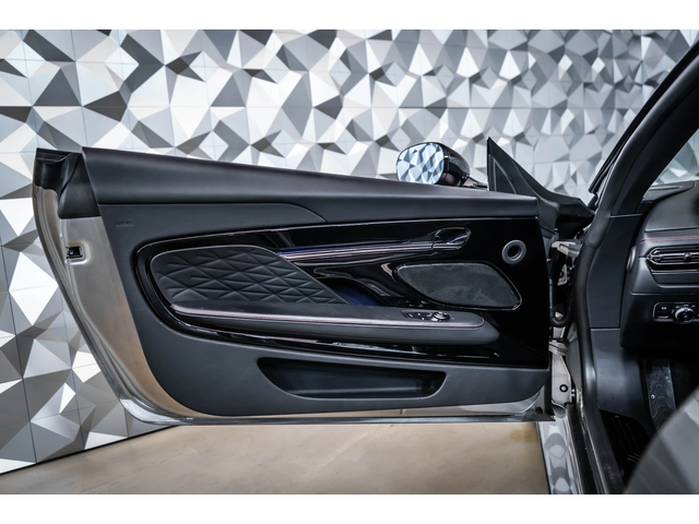   DB12 Volante Aluminite Silver - автомобили, коли, обяви за нови и употребявани 6