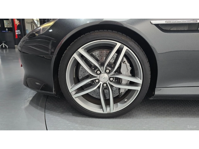   6.0 V12 Volante* КОЖА* НАВИ* КАМЕРА - автомобили, коли, обяви за нови и употребявани 4