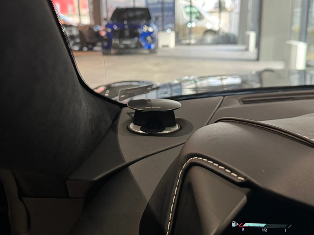   V12 Superleggera Volante - автомобили, коли, обяви за нови и употребявани 8