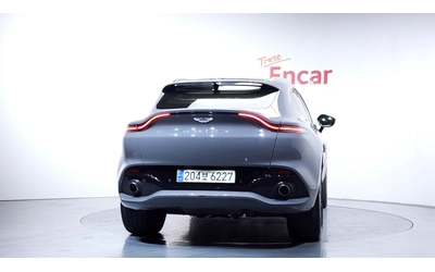 aston-martin-dbx - 2