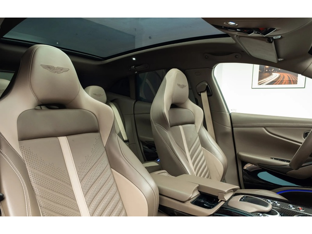 ASTON MARTIN DBX DBX 707 4.0 V8 AWD - автомобили, коли, обяви за нови и употребявани 8