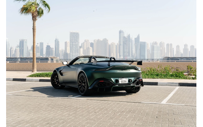 aston-martin-v8-vantage - 2