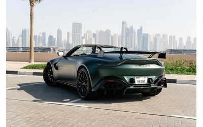 aston-martin-v8-vantage - 5