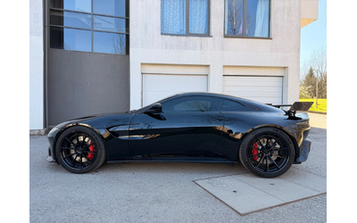 aston-martin-v8-vantage - 3