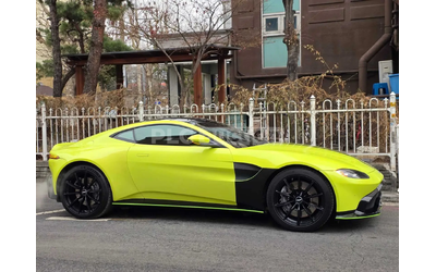 aston-martin-v8-vantage - 3