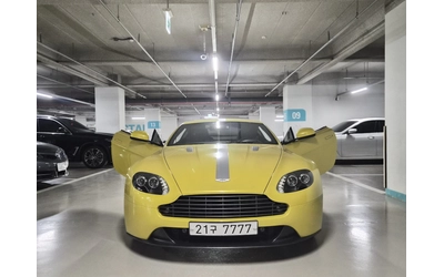 aston-martin-v8-vantage - 1