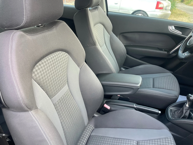 Audi A1 1.6TDI-S-LINE-NAVI-ITALIA - автомобили, коли, обяви за нови и употребявани 5