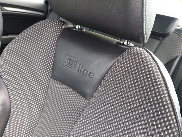 Audi A3 1, 6TDI 110ps S-Line - автомобили, коли, обяви за нови и употребявани 10