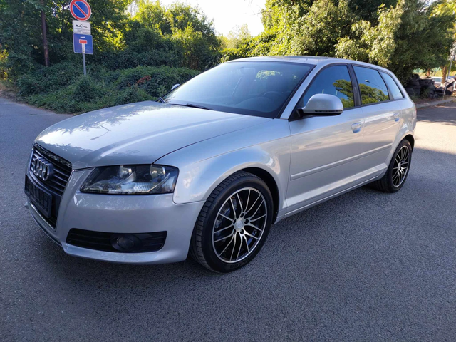 Audi A3 1, 6TDI 105ps SPORTBACK - автомобили, коли, обяви за нови и употребявани 0