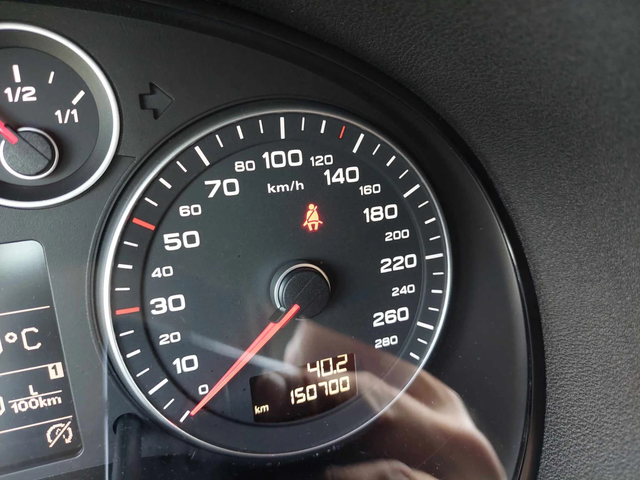 Audi A3 1, 6TDI 105ps SPORTBACK - автомобили, коли, обяви за нови и употребявани 7