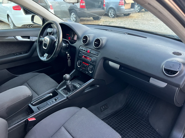 Audi A3 S-line-2.0TDI-140к.с./6ск./ Климатроник - автомобили, коли, обяви за нови и употребявани 16