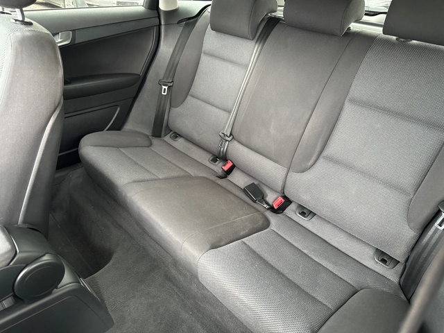 Audi A3 1.6TDI 105hp - автомобили, коли, обяви за нови и употребявани 16