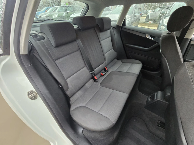 Audi A3 1.6TDI 90к.с S-line - автомобили, коли, обяви за нови и употребявани 14