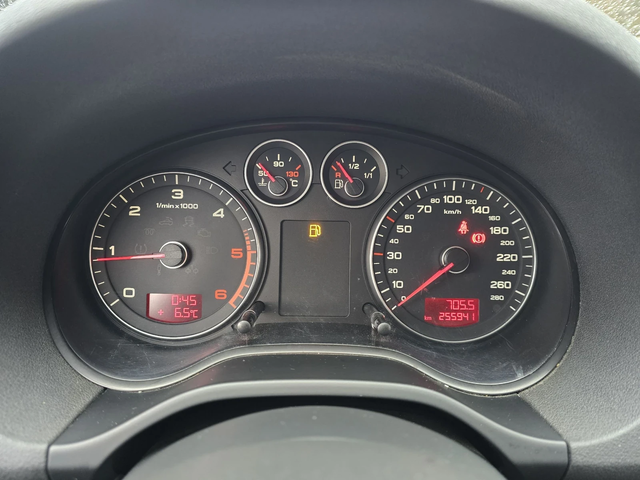 Audi A3 1.6TDI 90к.с S-line - автомобили, коли, обяви за нови и употребявани 16