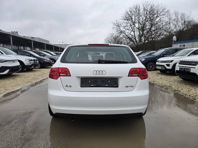 Audi A3 1.6TDI 90к.с S-line - автомобили, коли, обяви за нови и употребявани 5