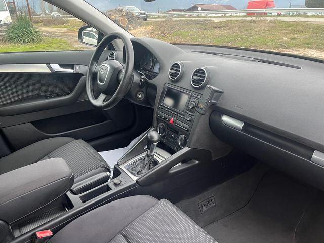 Audi A3 2.0TDI-AVTOMAT-NAVI-ITALIA - автомобили, коли, обяви за нови и употребявани 4