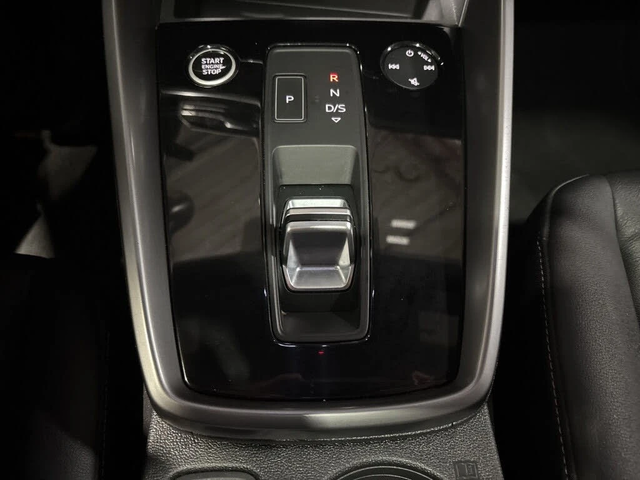 Audi A3 Quattro* Komfort* АвтоКредит* (ЦЕНА ДО БГ) - автомобили, коли, обяви за нови и употребявани 11