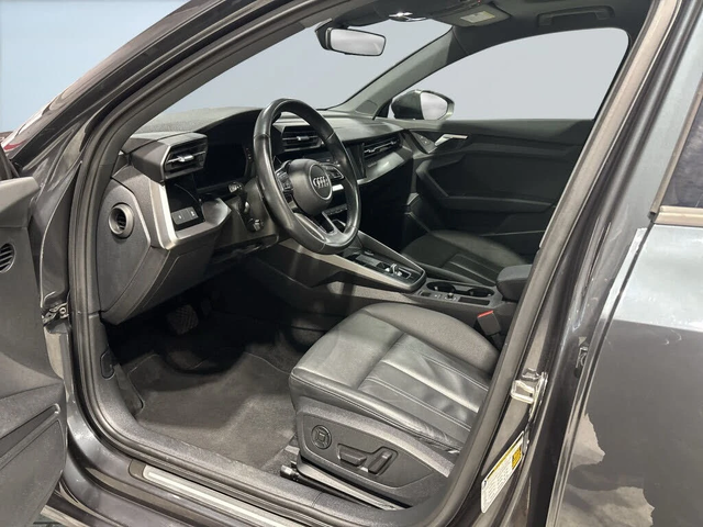 Audi A3 Quattro* Komfort* АвтоКредит* (ЦЕНА ДО БГ) - автомобили, коли, обяви за нови и употребявани 12