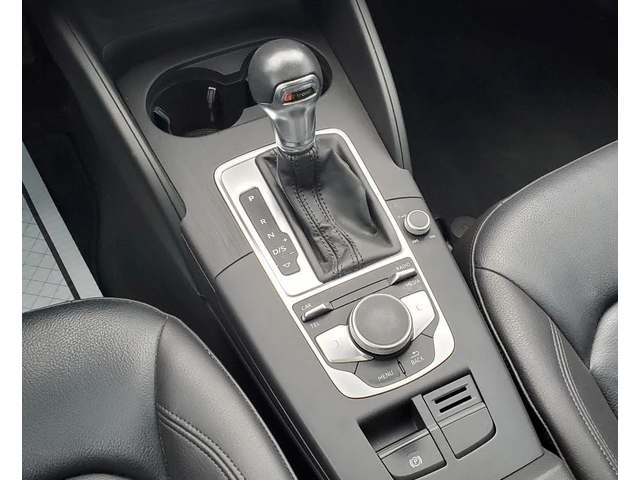 Audi A3 2.0T* Komfort* FWD* АвтоКредит* (ЦЕНА ДО БГ) - автомобили, коли, обяви за нови и употребявани 12