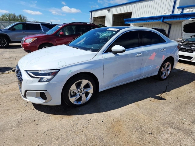 Audi A3 PREMIUM PLUS QUATTRO - автомобили, коли, обяви за нови и употребявани 1