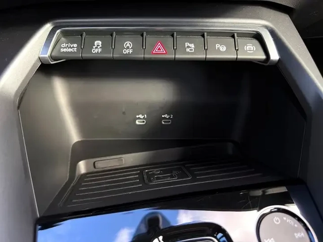 Audi A3 40 Progressiv* QUATTRO * S Line Sport Pckg - автомобили, коли, обяви за нови и употребявани 14