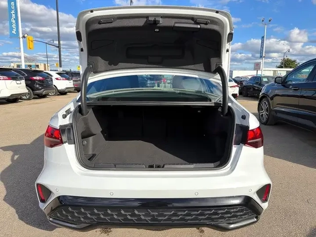 Audi A3 40 Progressiv* QUATTRO * S Line Sport Pckg - автомобили, коли, обяви за нови и употребявани 8