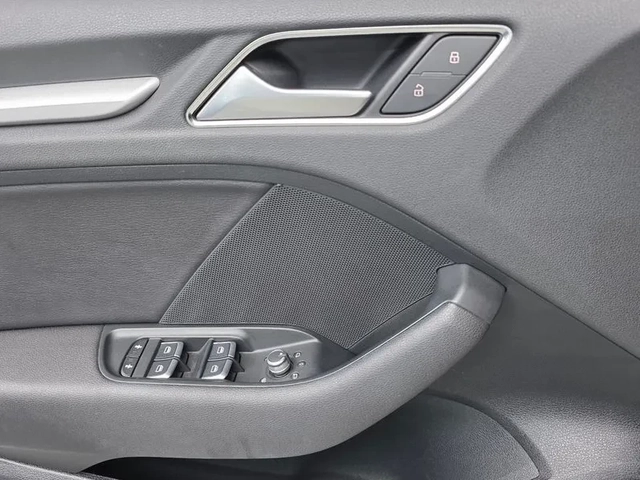 Audi A3 2.0 TDI - автомобили, коли, обяви за нови и употребявани 12