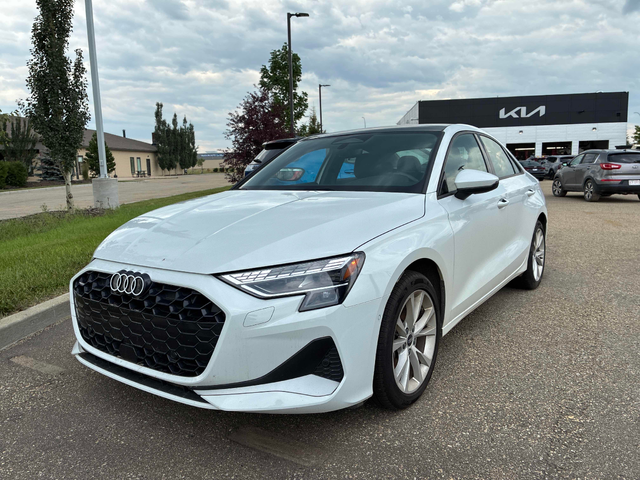Audi A3 SEDAN 2.0L 4cyl AWD - автомобили, коли, обяви за нови и употребявани 0