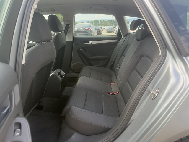Audi A4 2.0 TDI Multitronic/Климатроник - автомобили, коли, обяви за нови и употребявани 9