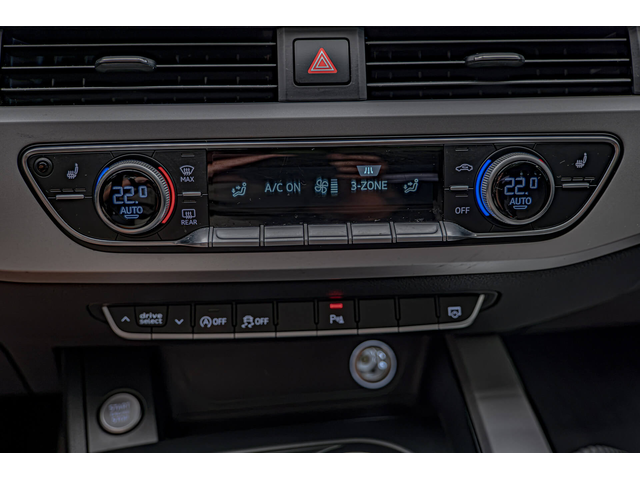 Audi A4 2.0TDI/Quattro/Distronic/Blind Assist/Lane Assist/Подгрев/Панорама/PDC/F1 - автомобили, коли, обяви за нови и употребявани 10