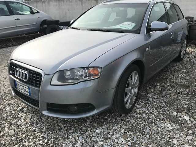 Audi A4 S line - автомобили, коли, обяви за нови и употребявани 3