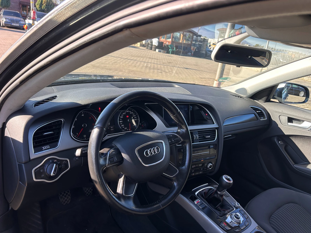 Audi A4 2.0TDI NAVI EURO 5 - автомобили, коли, обяви за нови и употребявани 10