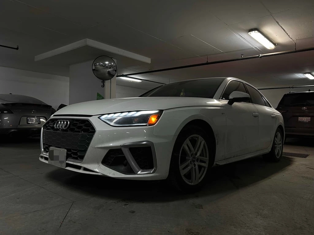 Audi A4 * Progressiv * CARFAX * ЦЕНА ДО БГ - автомобили, коли, обяви за нови и употребявани 0