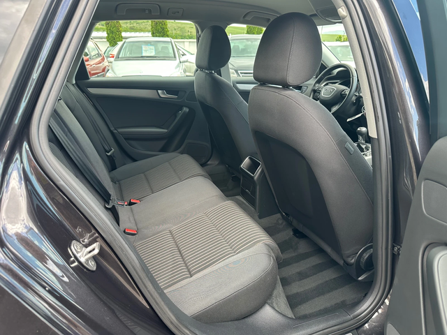 Audi A4 LED* NAVI* 2.0TDI* TOP* - автомобили, коли, обяви за нови и употребявани 6