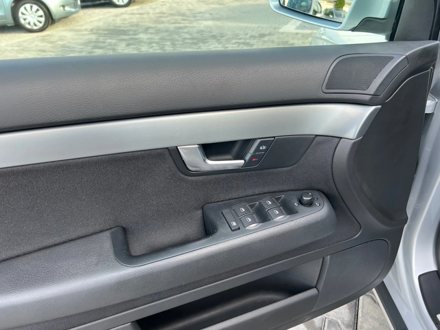 Audi A4 - автомобили, коли, обяви за нови и употребявани 11