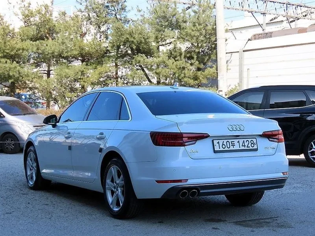 Audi A4 2.0 TDI Premium - автомобили, коли, обяви за нови и употребявани 2
