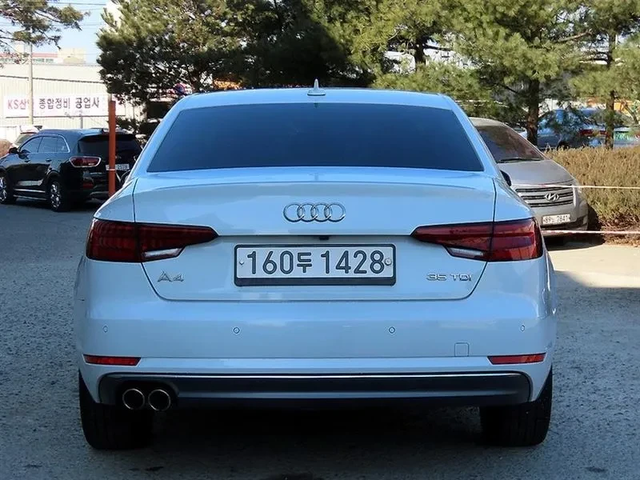 Audi A4 2.0 TDI Premium - автомобили, коли, обяви за нови и употребявани 3