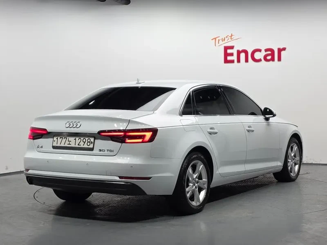 Audi A4 2.0 Tdi Premium - автомобили, коли, обяви за нови и употребявани 1