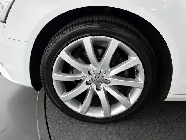 Audi A4 2.0 TDI Dynamic - автомобили, коли, обяви за нови и употребявани 9