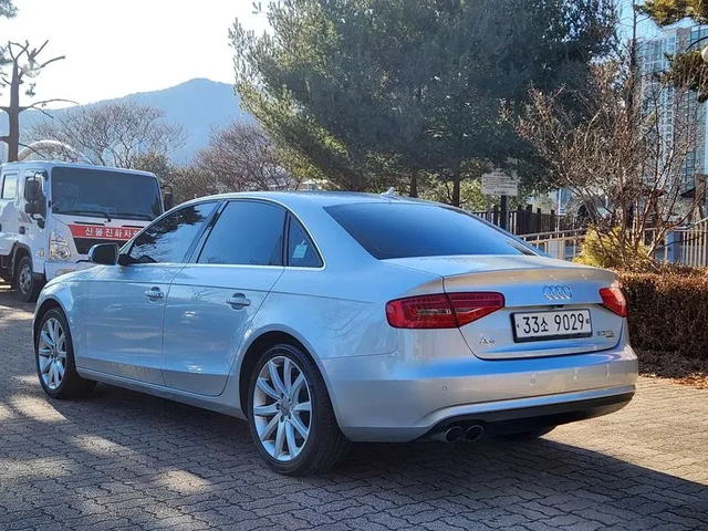 Audi A4 2.0 TDI Quattro Dynamic B8 - автомобили, коли, обяви за нови и употребявани 3