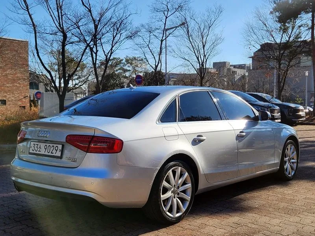Audi A4 2.0 TDI Quattro Dynamic B8 - автомобили, коли, обяви за нови и употребявани 4